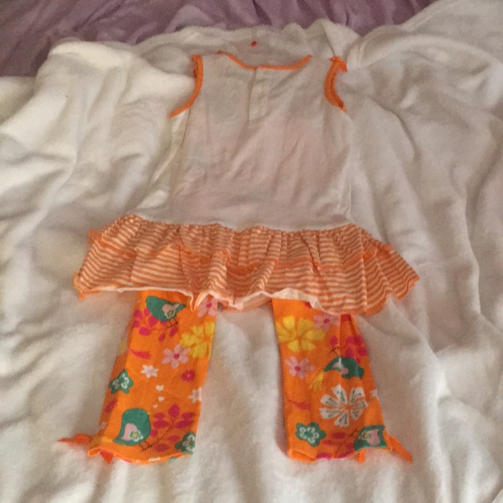 Two piece set - Picture 2 of 6